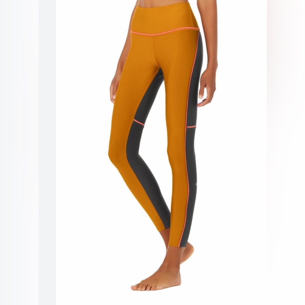 Alo leggings out of stock everywhere